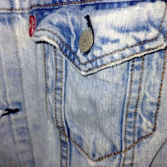 Levis Original Denim Light-Wash Slim Fit Trucker Button Jacket Faded‎ Distressed - Picture 9 of 15